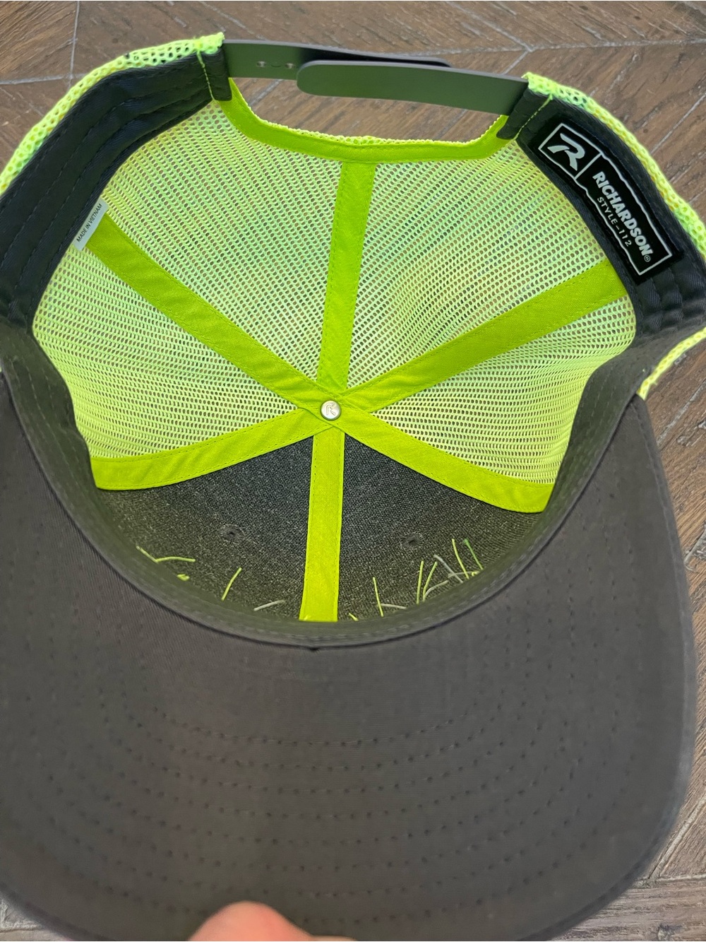 Green Tee Golf Men’s Black & Neon Green Trucker Hat - Picture 4 of 4